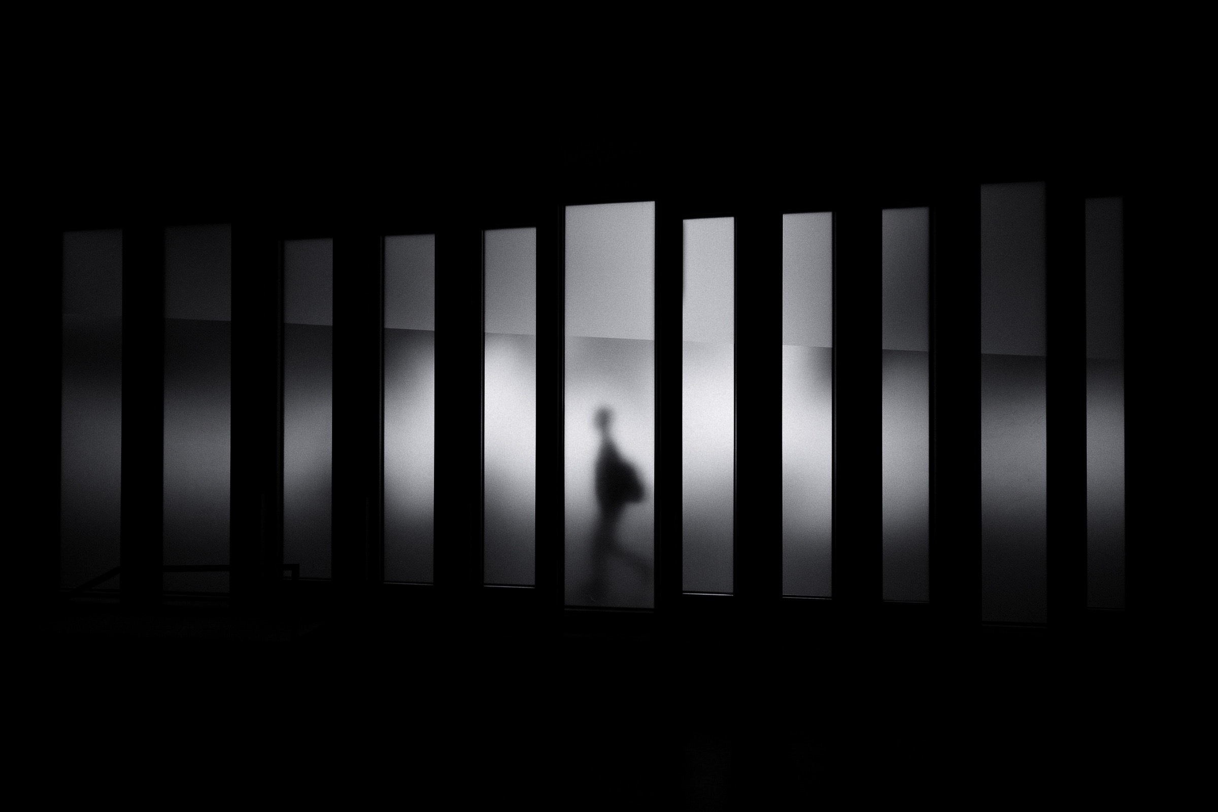 Alt image